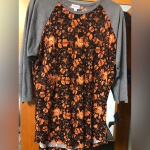 Authentic LuLaRoe Randy Shirt, like new condition, size large
